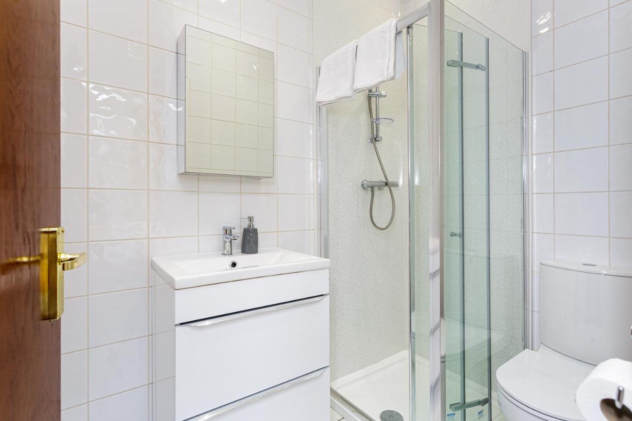 Luxury Granada Apartments - 1 & 2 Bed Flats W Free Parking Perfect For Contractors, Students Near The Beach Portsmouth Kamer foto